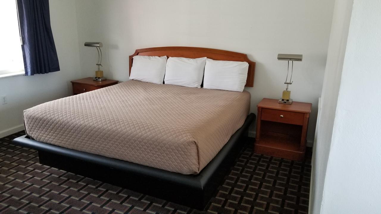 Budget Inn Breezewood Buitenkant foto