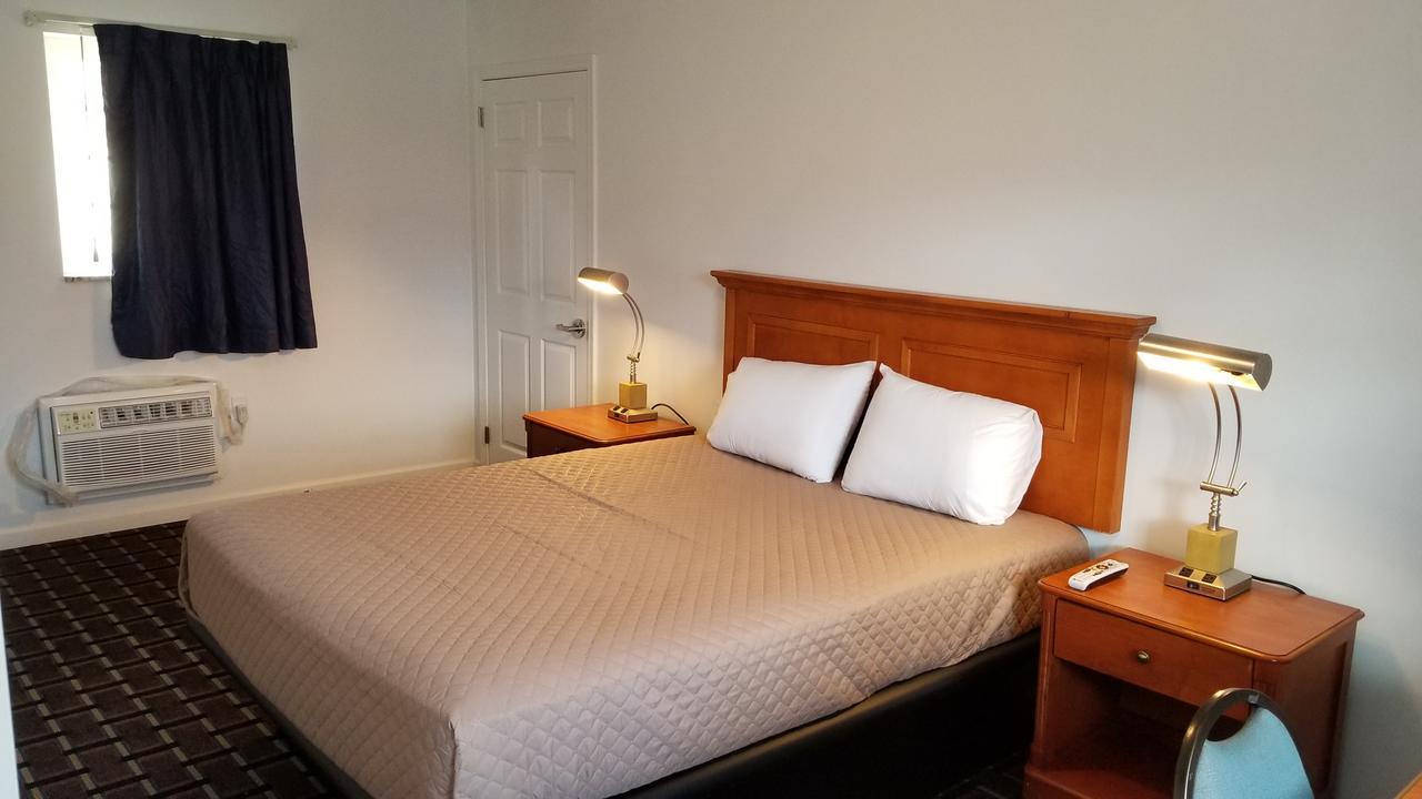 Budget Inn Breezewood Buitenkant foto